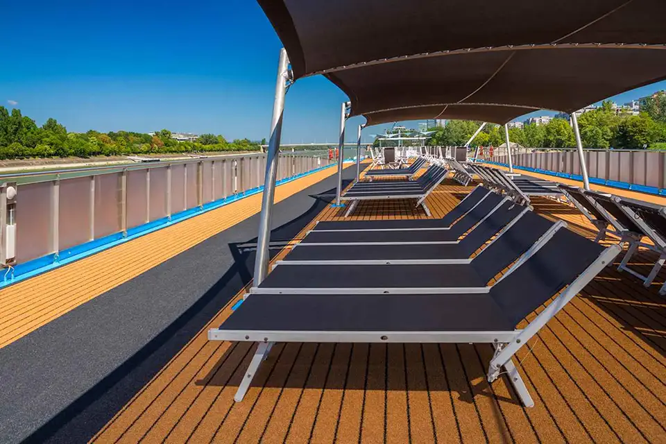 AmaCello sun deck